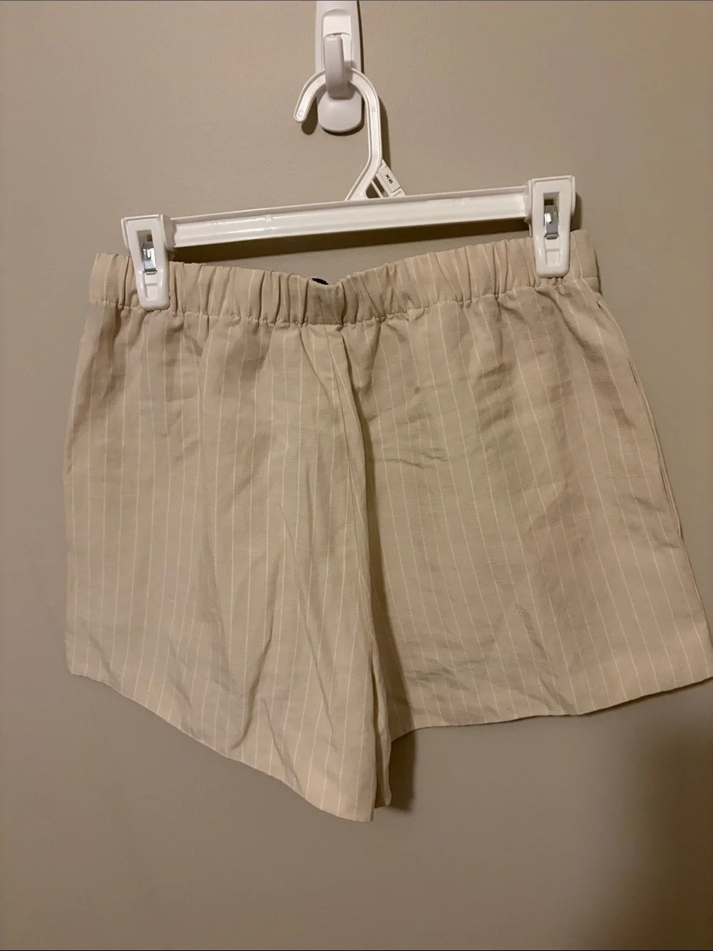 Aritzia Cream Pinstripe High-Waist Linen Drawstring Shorts Size S - Picture 6 of 8
